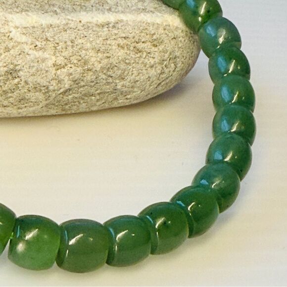 Natural Green Jade 7mm Beaded Stretch Bracelet | Minimalist Stone Jewelry new - Picture 3 of 5